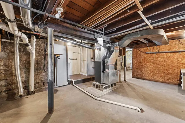 $177,500 | 1011 14th Avenue, Menominee, MI 49858