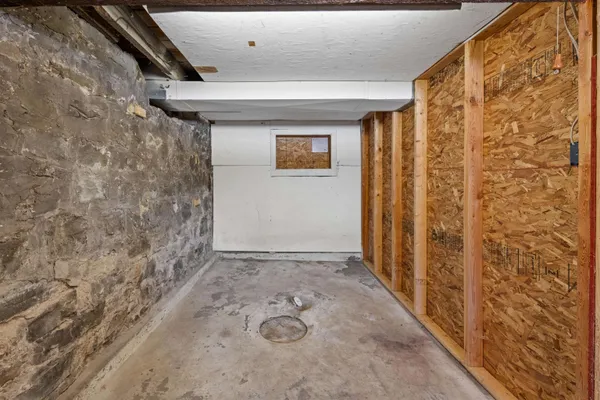 $169,900 | 1011 14th Avenue, Menominee, MI 49858