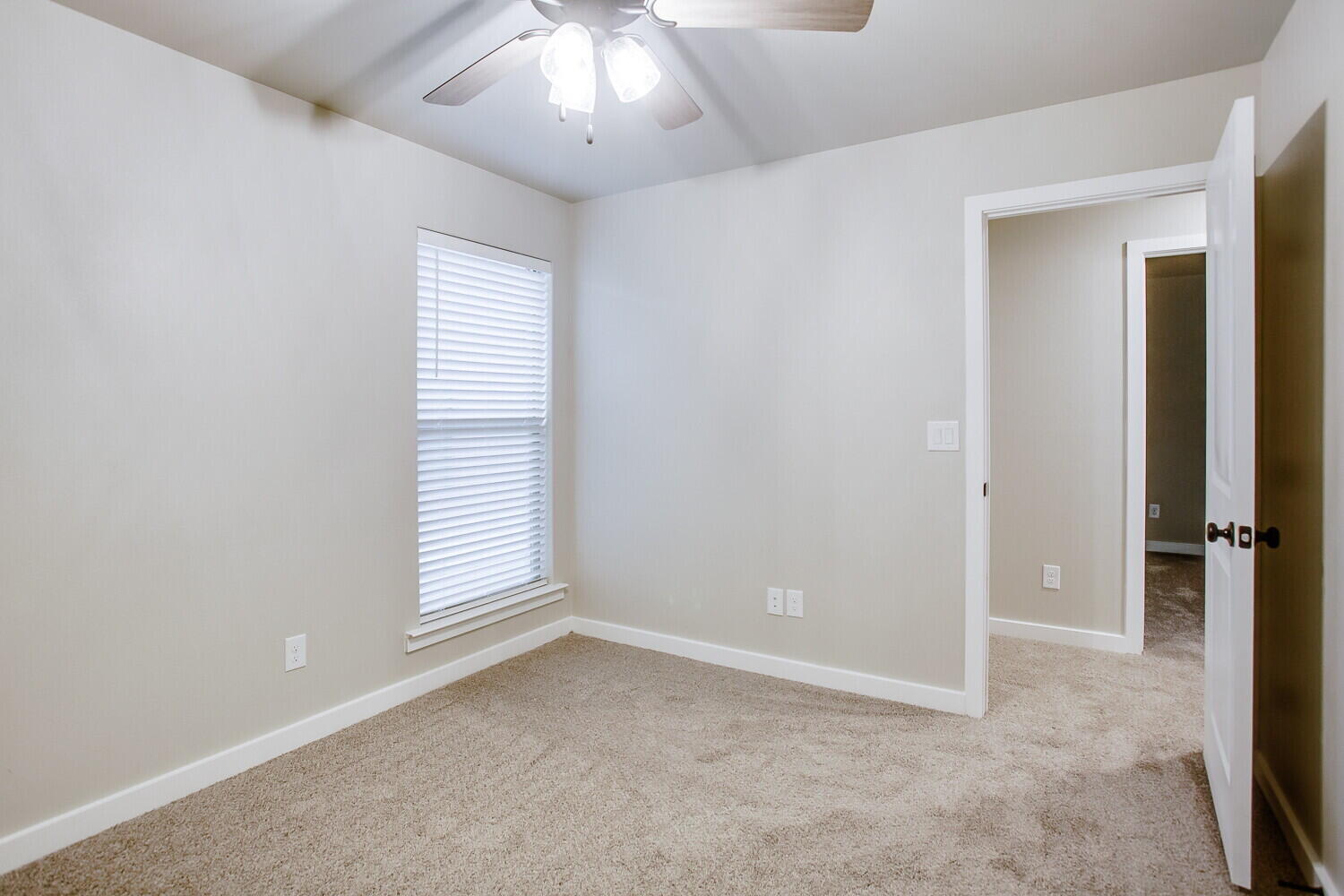 13702 Avenue R Lubbock, TX 79423 - Photo 15 of 18 l-214
