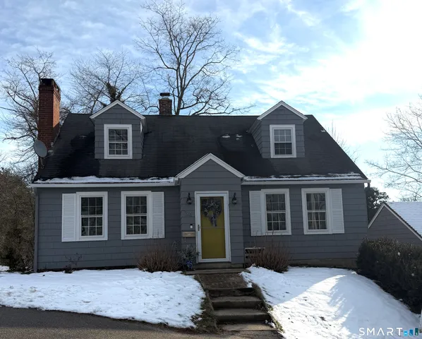 $320,000 | 34 Harland Place, Norwich, CT 06360
