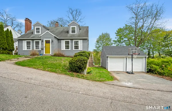 $310,000 | 34 Harland Place, Norwich, CT 06360