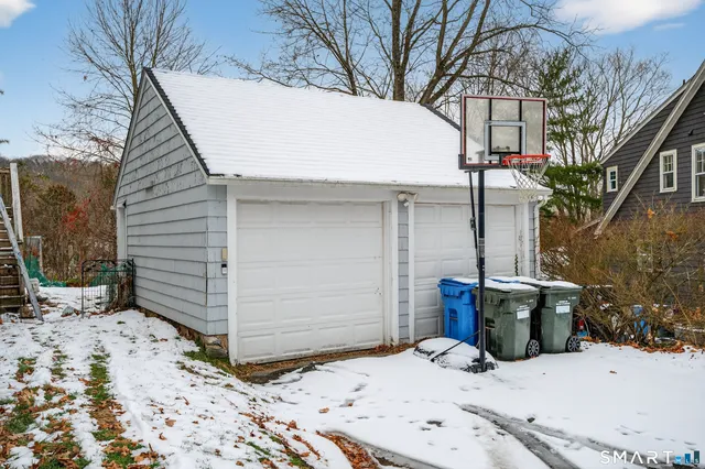 $340,000 | 34 Harland Place, Norwich, CT 06360