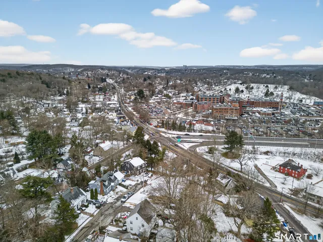 $340,000 | 34 Harland Place, Norwich, CT 06360