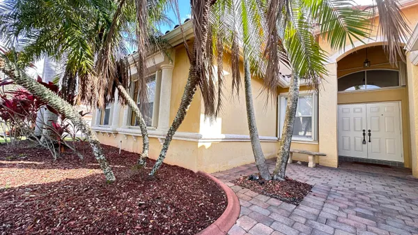 $4,800 | 19010 Southwest 10th Street, Pembroke Pines, FL 33029