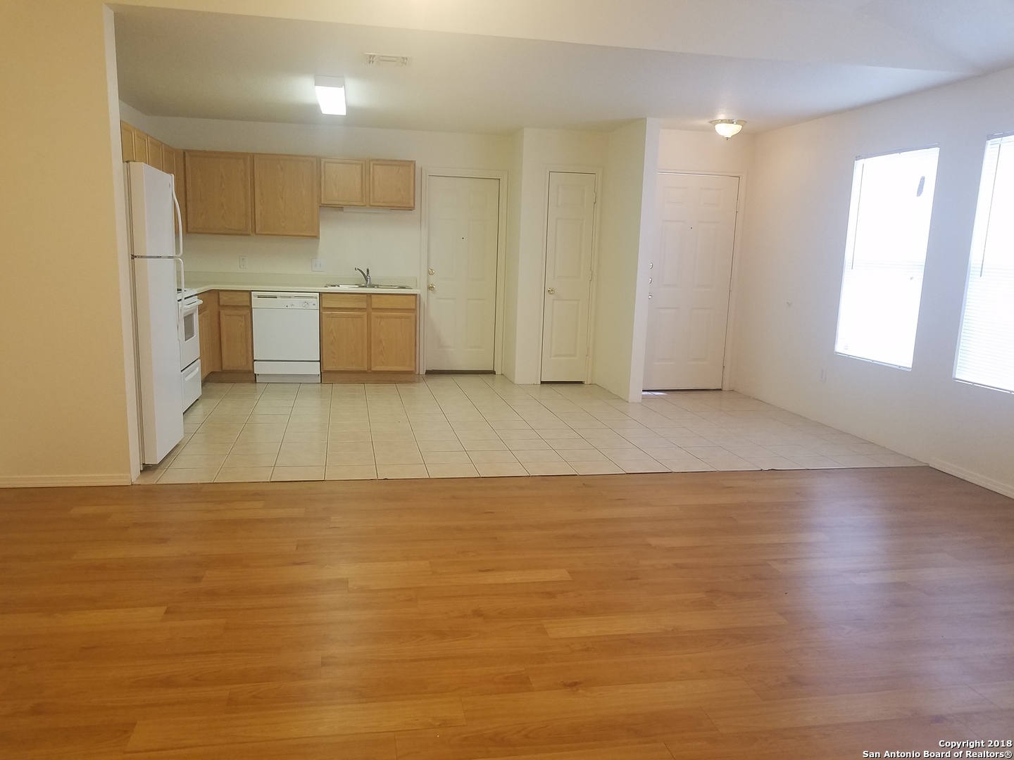 11211 Terra Loop Road San Antonio, TX 78233 - Photo 4 of 10