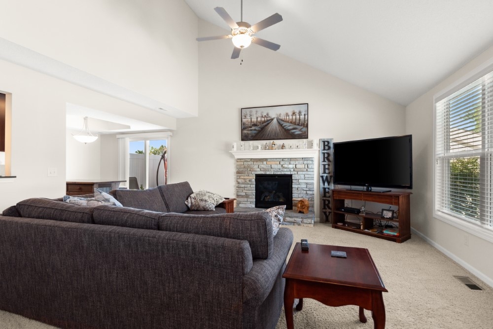 10027 Oak Trail Road Fort Wayne, IN 46825 - Photo 12 of 32
