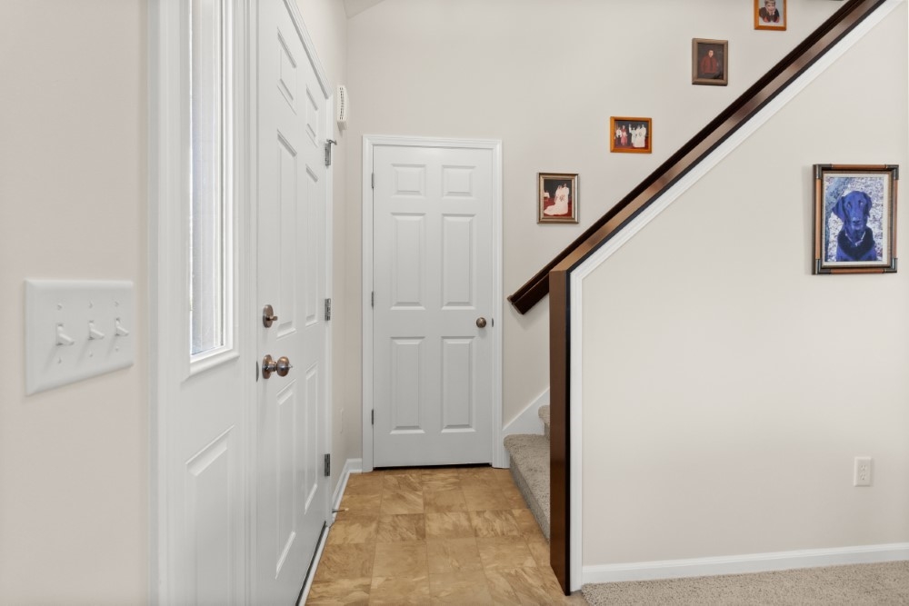 10027 Oak Trail Road Fort Wayne, IN 46825 - Photo 6 of 32