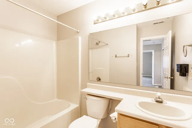 $1,695 | 700 Mountain Pine Drive, Greenwood, IN 46143