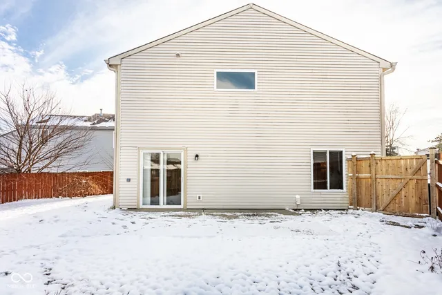 $1,695 | 700 Mountain Pine Drive, Greenwood, IN 46143