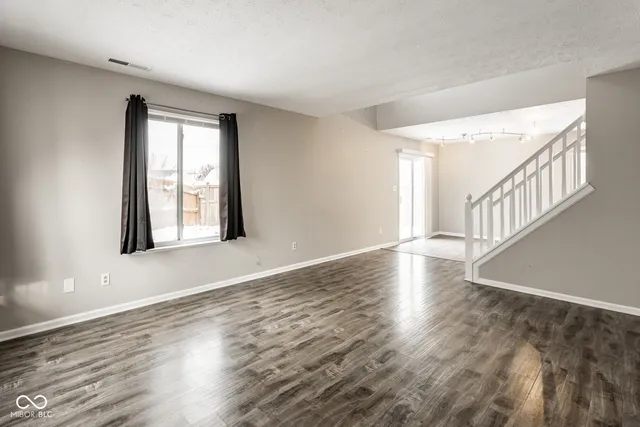 $1,695 | 700 Mountain Pine Drive, Greenwood, IN 46143