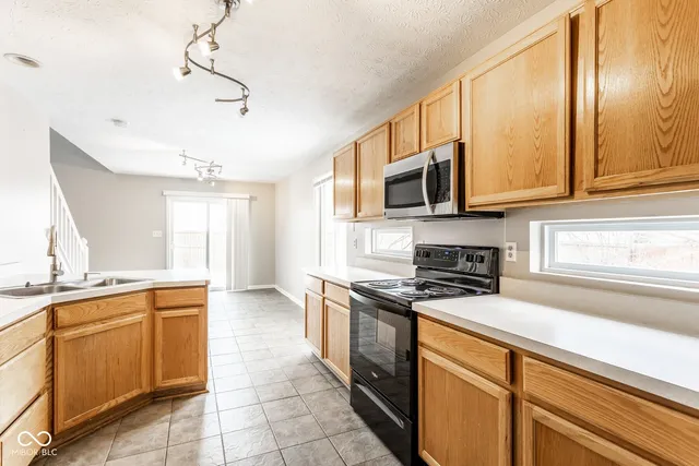 $1,695 | 700 Mountain Pine Drive, Greenwood, IN 46143