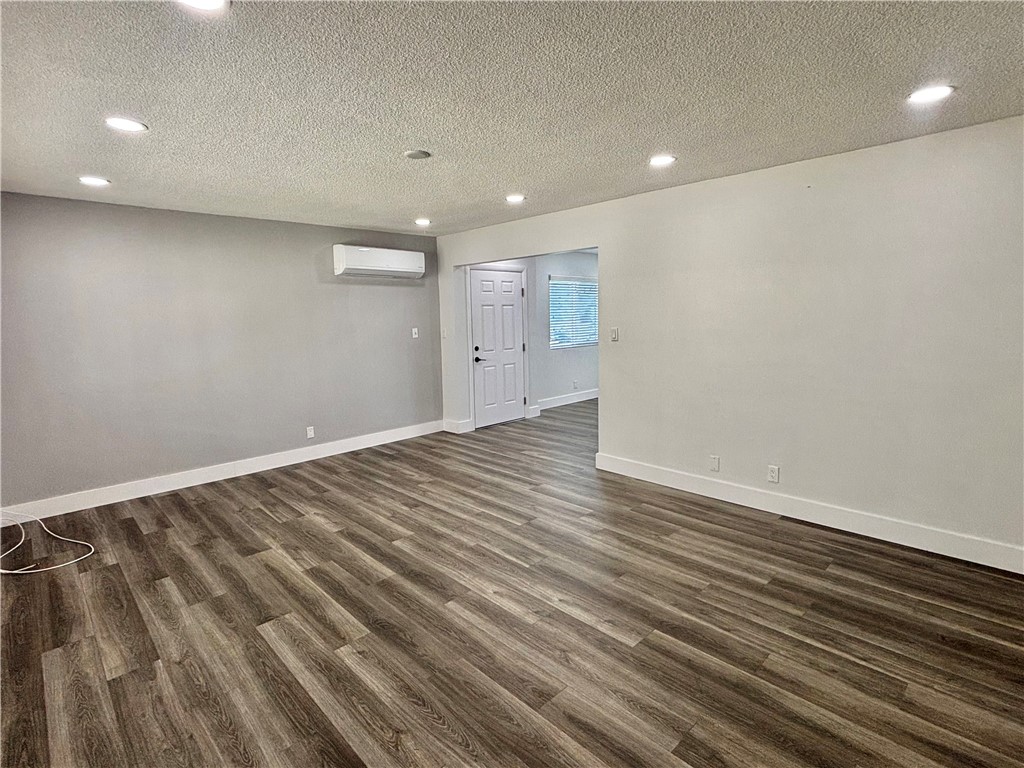 7231 Apperson Street Tujunga, CA 91042 - Photo 8 of 24
