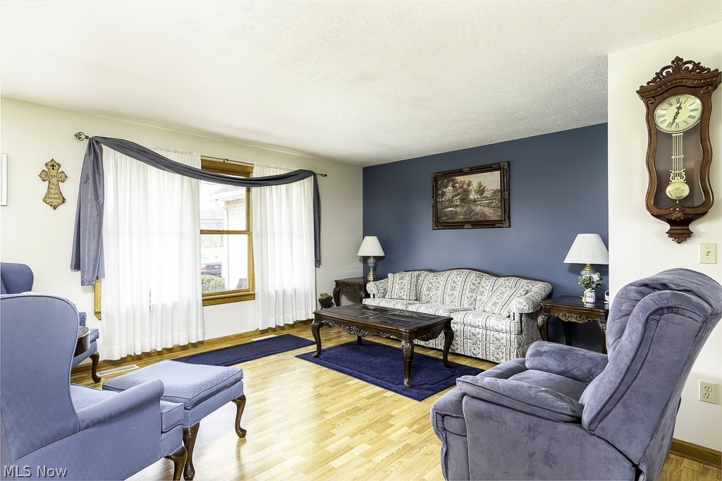 8063 South Cleveland Massillon Road Clinton, OH 44216 - Photo 12 of 32