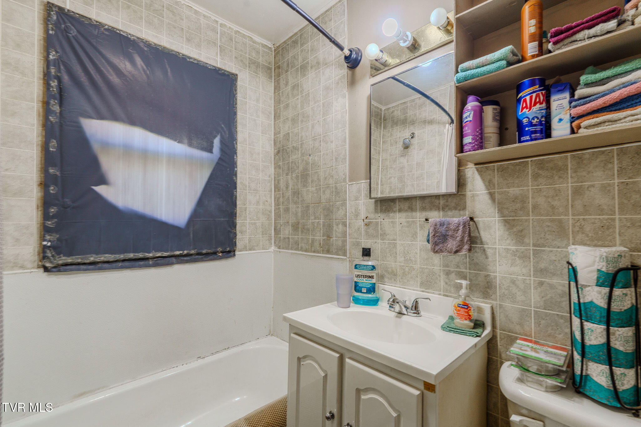 190 Debusk Road Greeneville, TN 37743 - Photo 16 of 27 16-web-or-mls-_DSC6238-HDR