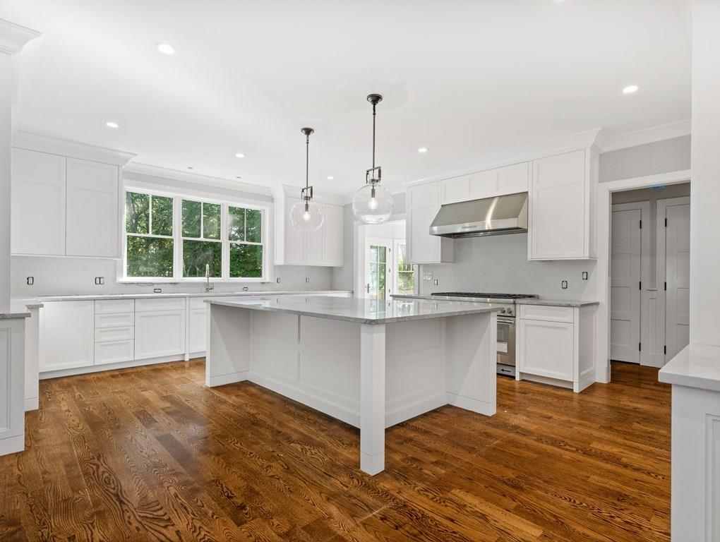 50 Woodridge Road Wellesley, MA 02482 - Photo 7 of 24