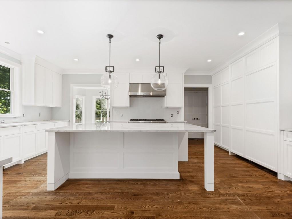 50 Woodridge Road Wellesley, MA 02482 - Photo 8 of 24