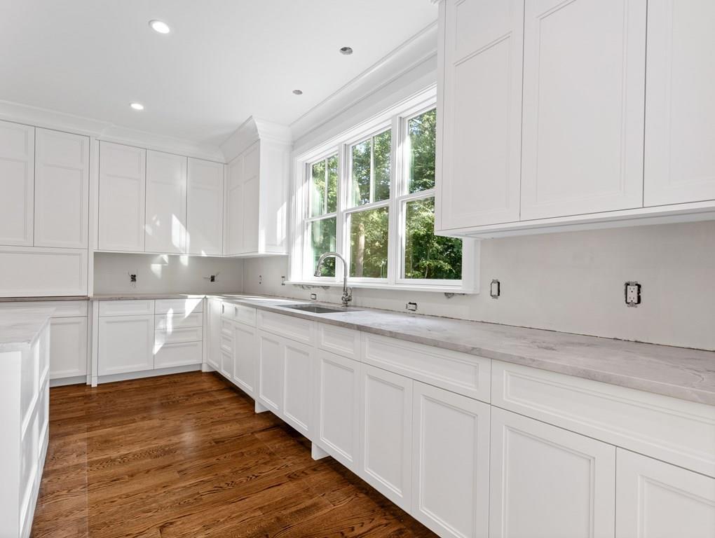 50 Woodridge Road Wellesley, MA 02482 - Photo 9 of 24