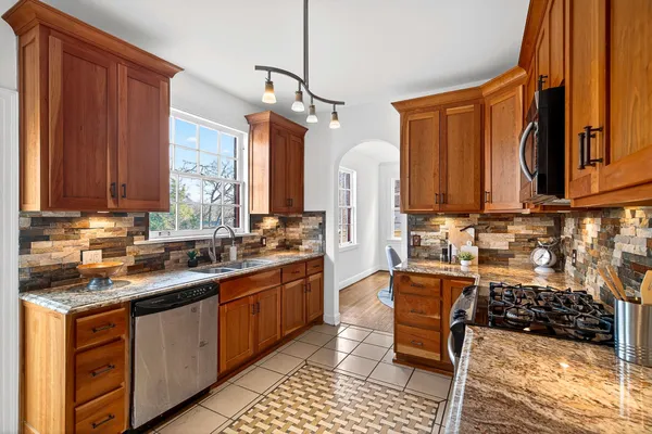 $1,695,000 | 502 32nd Avenue South, Nashville, TN 37212