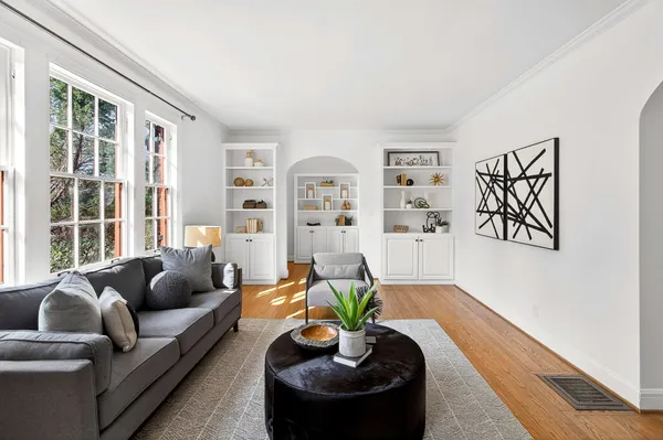 $1,695,000 | 502 32nd Avenue South, Nashville, TN 37212