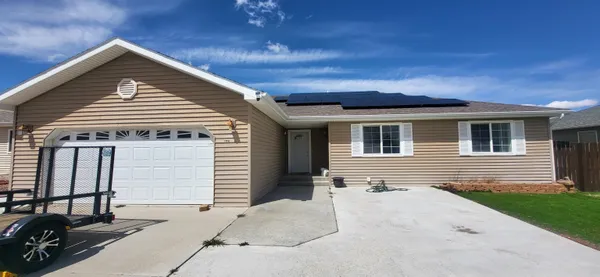 $350,000 | 1527 Loch Tay Boulevard, Rawlins, WY 82301