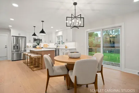 $950,000 | 1048 Summit Hills Lane, Naperville, IL 60563