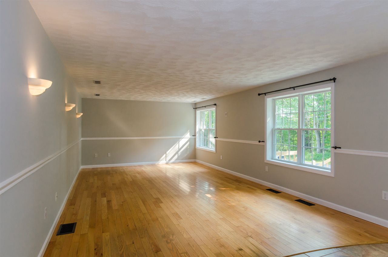172 Old Derry Road Hudson, NH 03051 - Photo 20 of 40