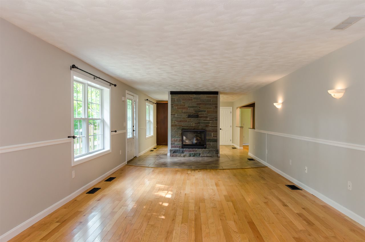172 Old Derry Road Hudson, NH 03051 - Photo 21 of 40