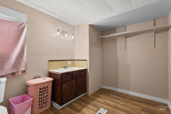 $68,000 | 1410 West Flamingo Avenue, Unit 72, Nampa, ID 83651