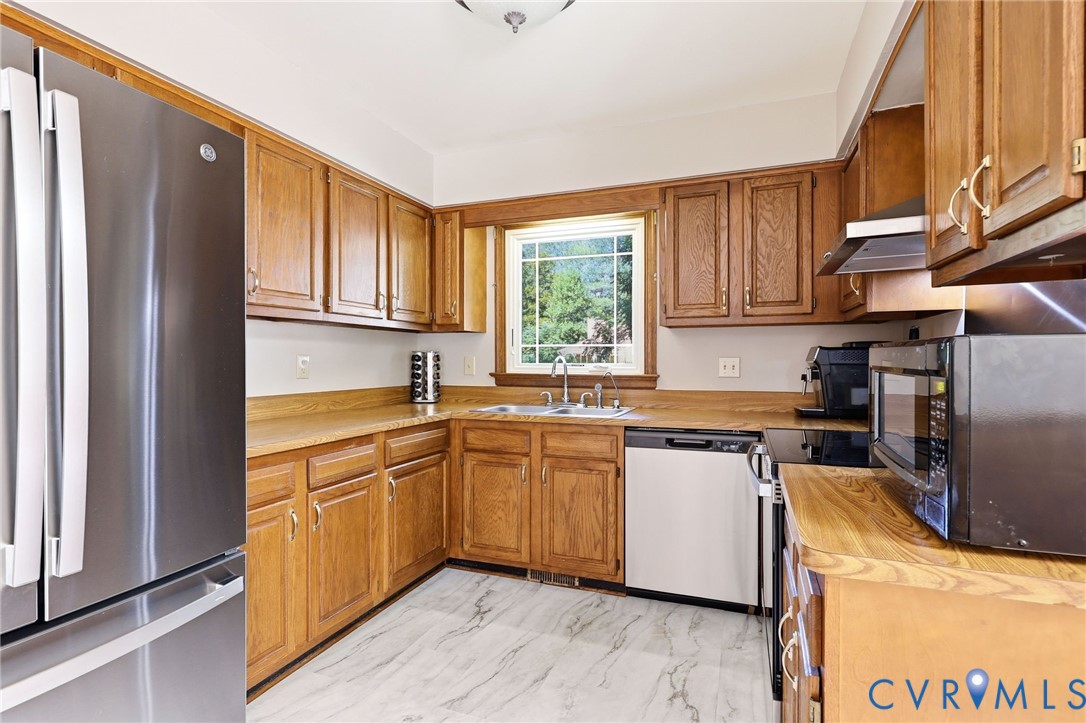 3908 Terjo Lane Chester, VA 23831 - Photo 13 of 32