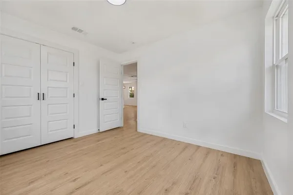 $305,000 | 1409 Southmoor Drive, Arlington, TX 76010