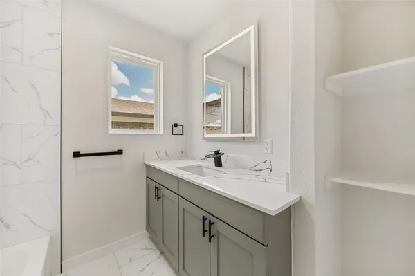 $305,000 | 1409 Southmoor Drive, Arlington, TX 76010