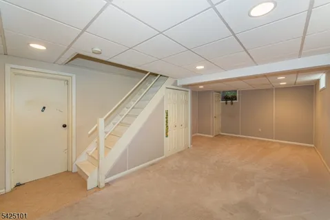 $930,000 | 7 Fernwood Trail, Mountain Lakes, NJ 07046