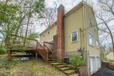 $930,000 | 7 Fernwood Trail, Mountain Lakes, NJ 07046