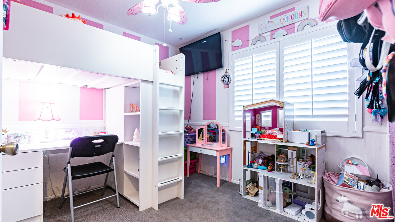 69817 Brookview Way Cathedral City, CA 92234 - Photo 16 of 38 a workspace with furniture and window