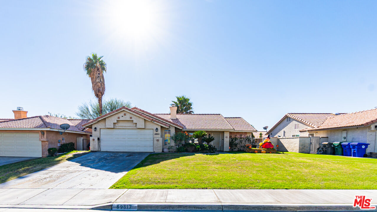 69817 Brookview Way Cathedral City, CA 92234 - Photo 37 of 38 a house view with a outdoor space