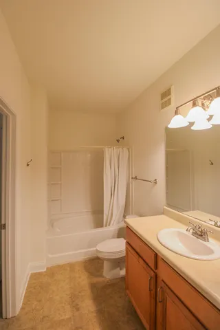 $1,575 | 2244 Ashley Crossing Drive, Unit 523, Charleston, SC 29414