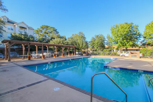 $1,575 | 2244 Ashley Crossing Drive, Unit 523, Charleston, SC 29414