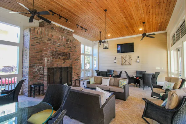 $1,575 | 2244 Ashley Crossing Drive, Unit 523, Charleston, SC 29414