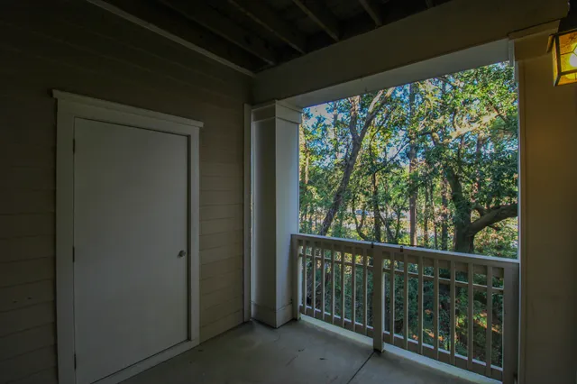 $1,575 | 2244 Ashley Crossing Drive, Unit 523, Charleston, SC 29414
