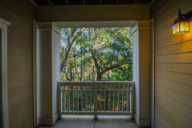 $1,575 | 2244 Ashley Crossing Drive, Unit 523, Charleston, SC 29414
