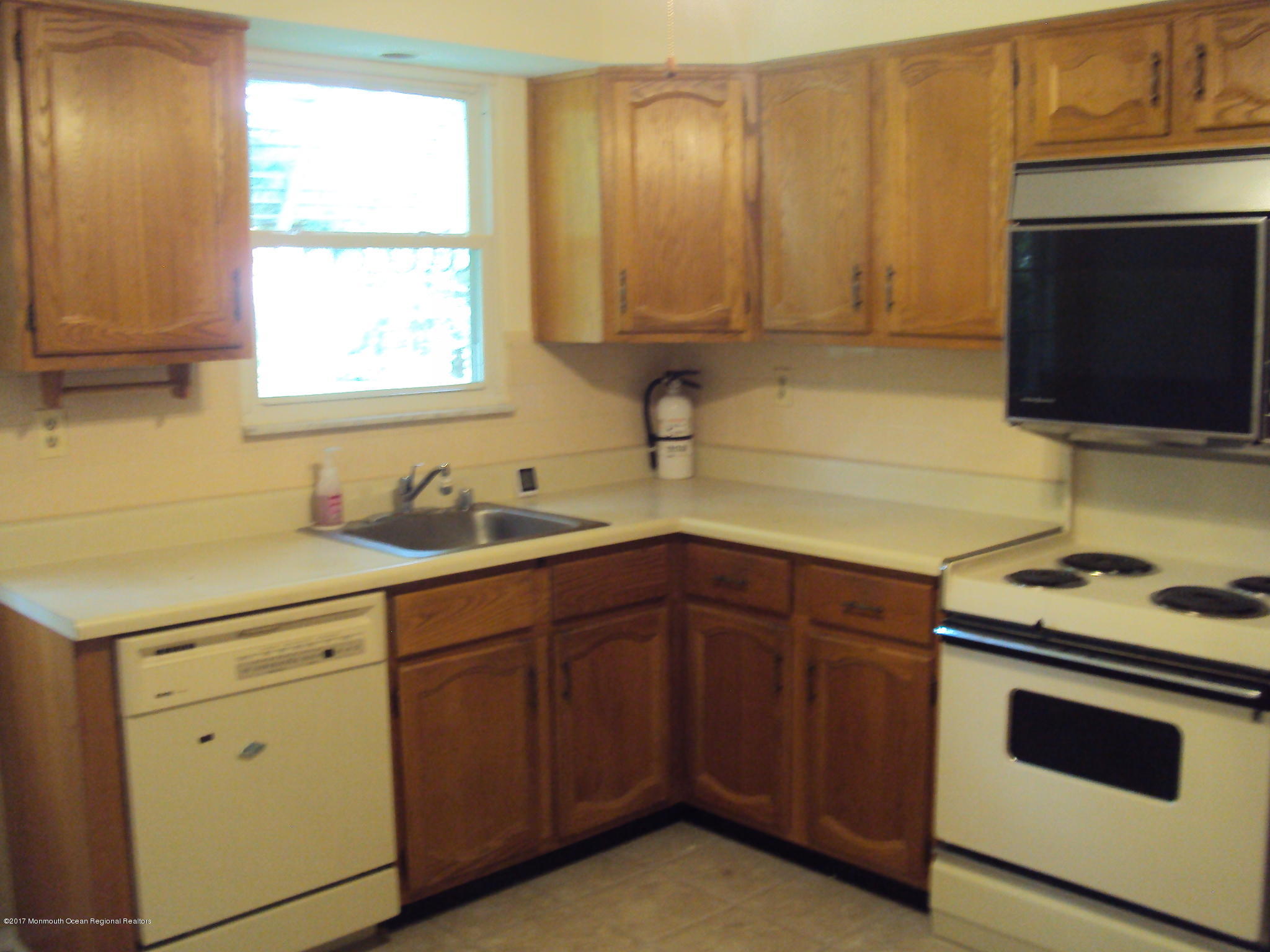 9B Amesbury Road, Unit A Whiting, NJ 08759 - Photo 17 of 20 DSC06374