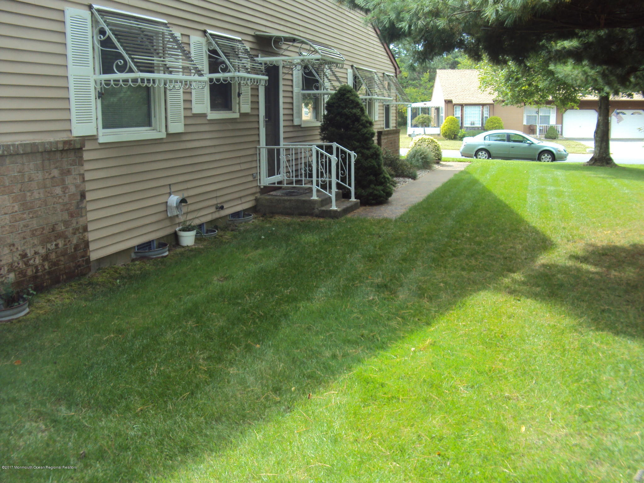9B Amesbury Road, Unit A Whiting, NJ 08759 - Photo 5 of 20 DSC06362