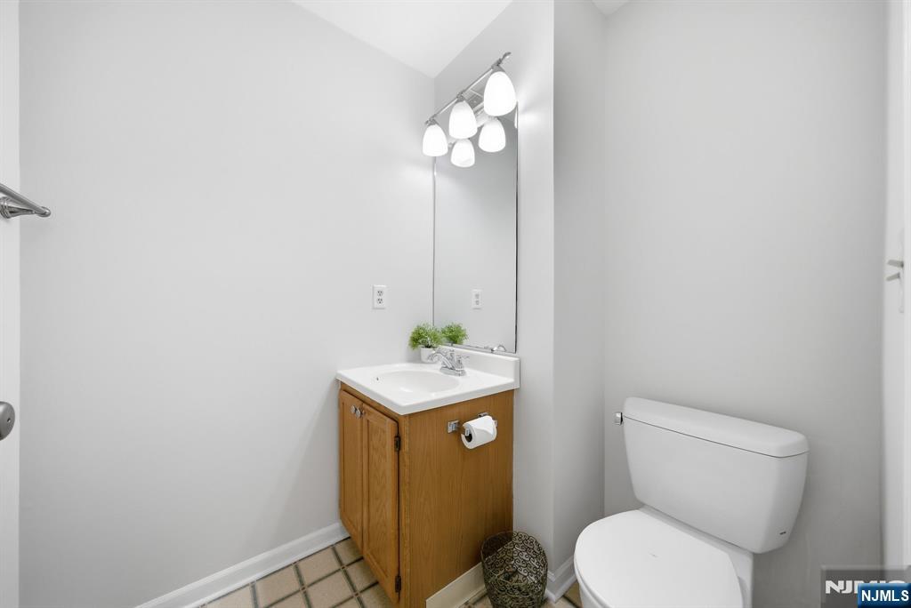 2903 Appleton Way Whippany, NJ 07981 - Photo 15 of 42