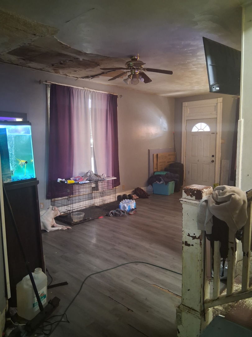 441 South Seigel Street Decatur, IL 62522 - Photo 2 of 7 a view of a room with gym equipment