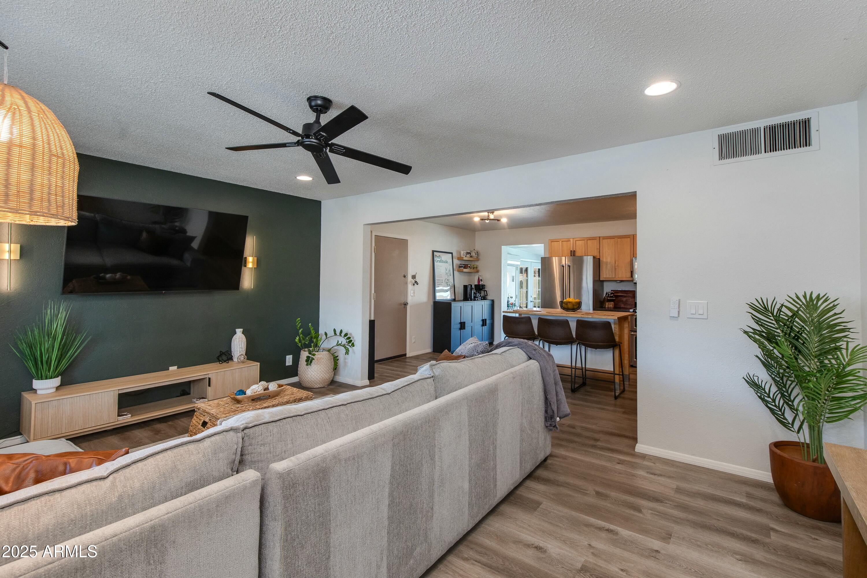 3350 West Charter Oak Road Phoenix, AZ 85029 - Photo 4 of 29 Living Room 1