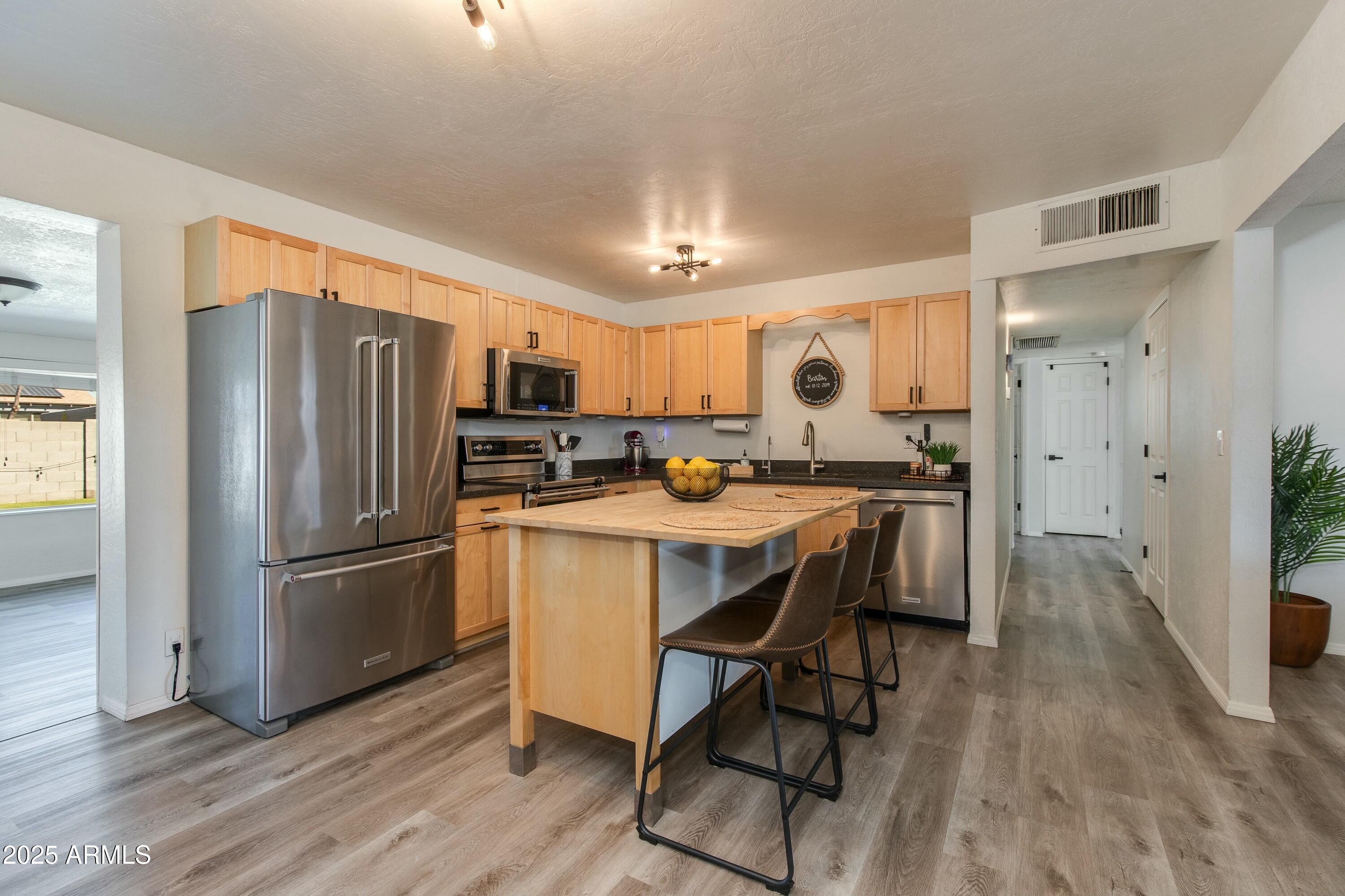 3350 West Charter Oak Road Phoenix, AZ 85029 - Photo 8 of 29 Kitchen 2