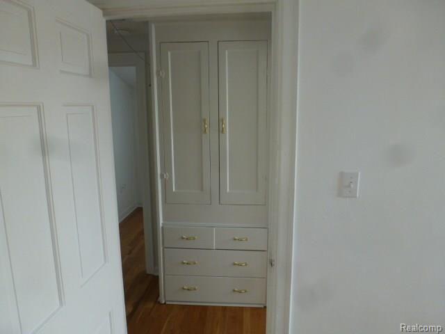 1812 John R Road Troy, MI 48083 - Photo 10 of 20