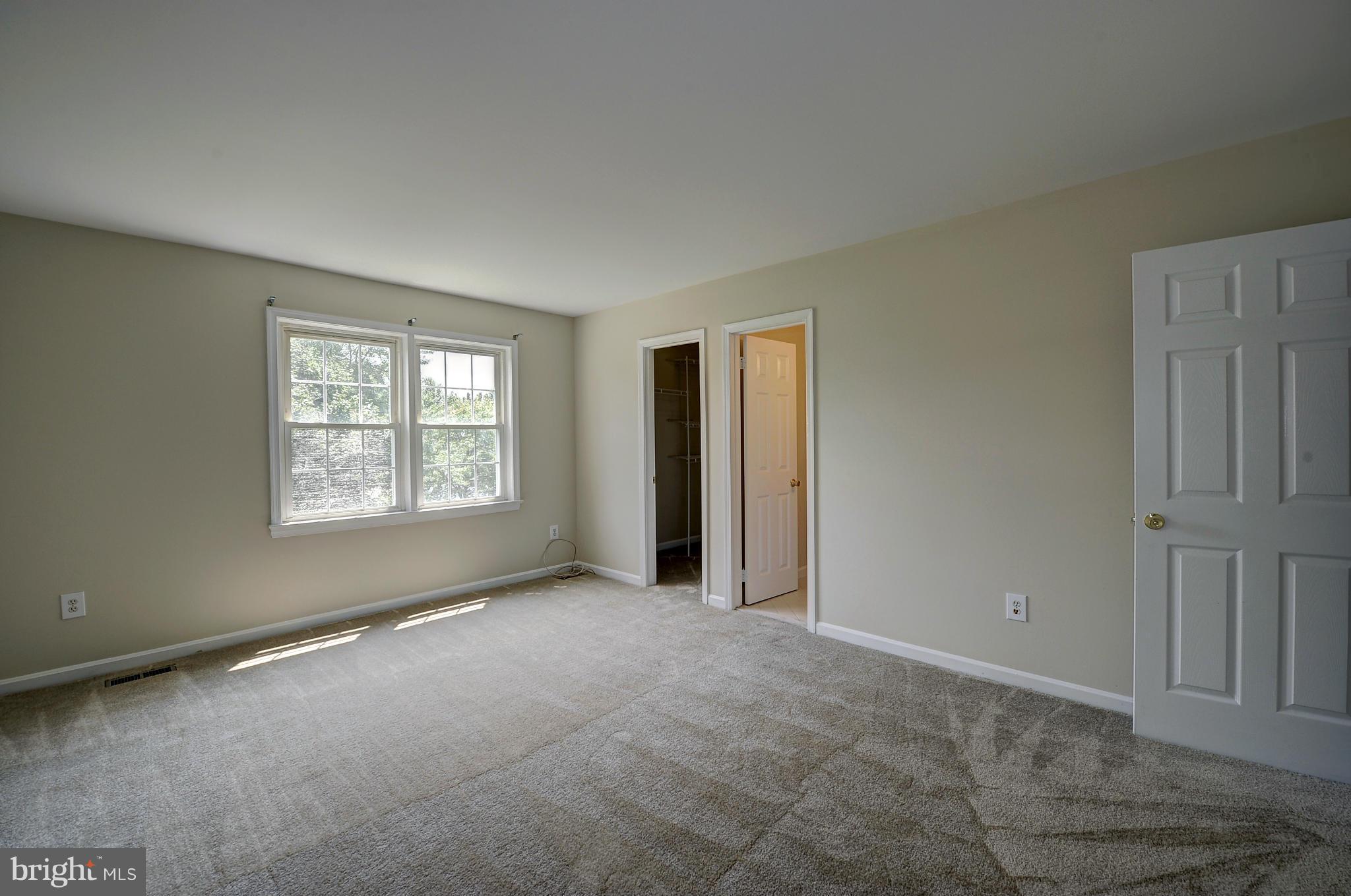 4320 Cub Run Road Chantilly, VA 20151 - Photo 19 of 30 a view of an empty room with a window