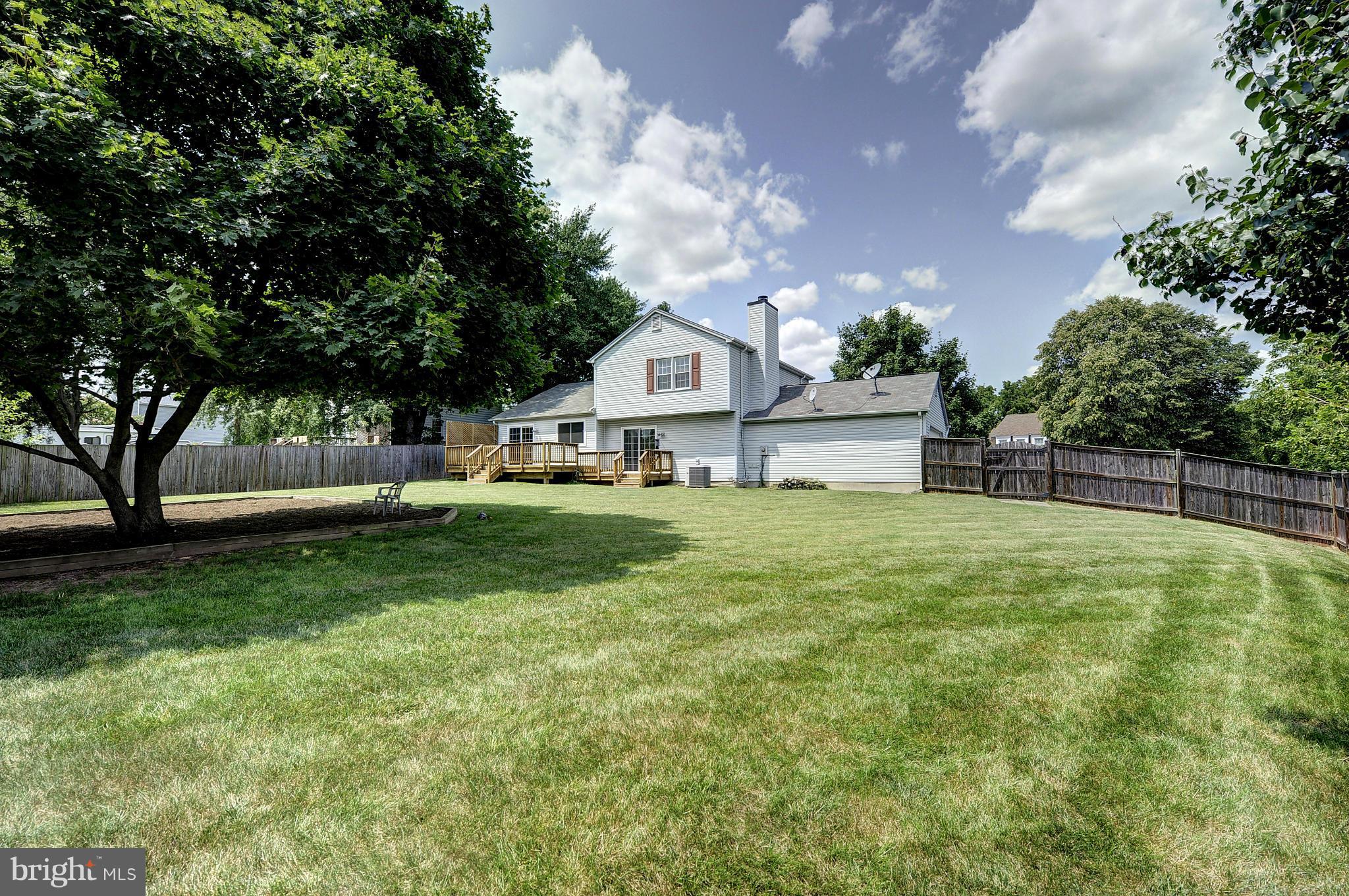 4320 Cub Run Road Chantilly, VA 20151 - Photo 28 of 30 a front view of a house with garden