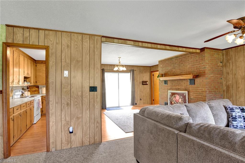 202 Fritts Road Lexington, NC 27295 - Photo 6 of 40 Gallery Image 6